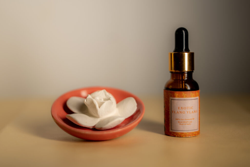 /essential-oil-kits/ylang-ylang-essential-oil-kit